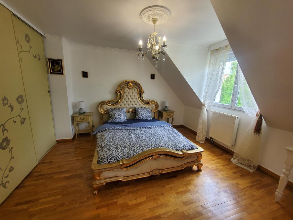 Hello Disneyland Paris Биси Сен Жорж Екстериор снимка